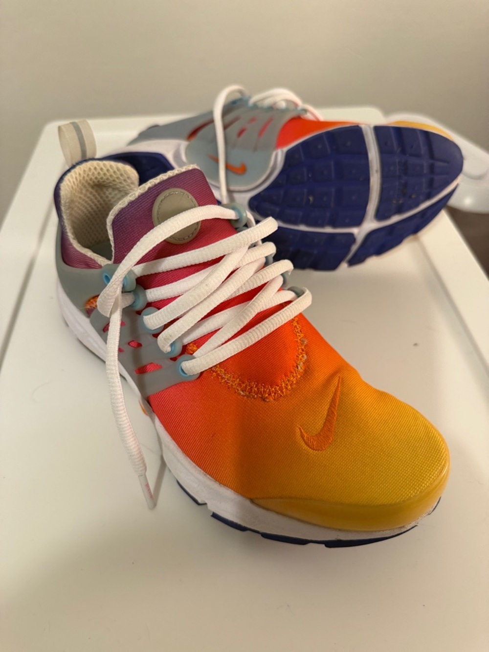 Nike Presto, Sunrise XS

Worn gently. No odor, rips, stains.